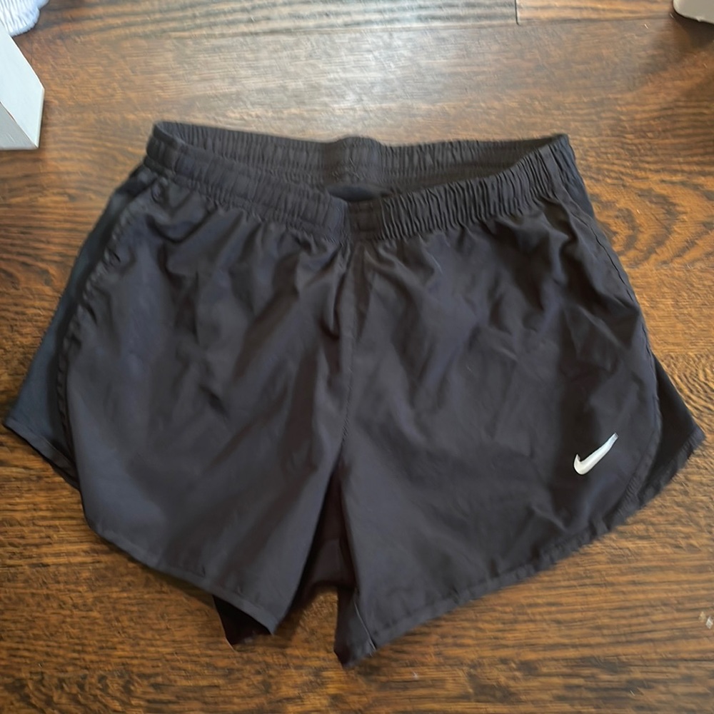 Girls The Nike tempo running shorts with dry-fit lining